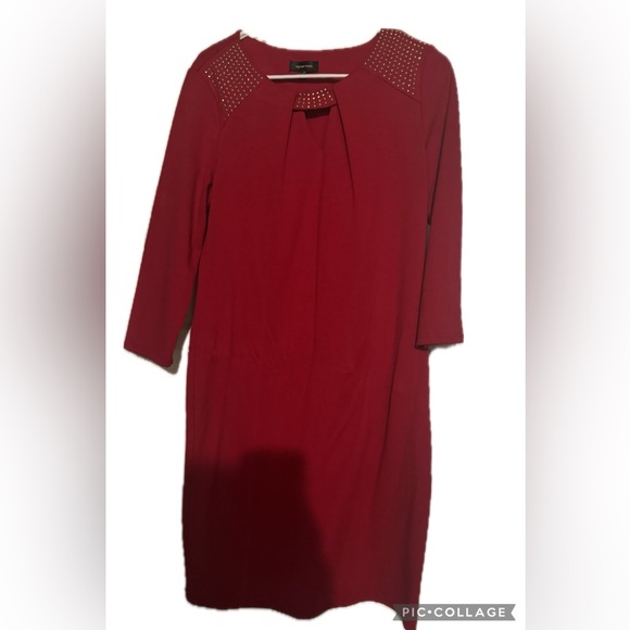 Red dress - Picture 3 of 3